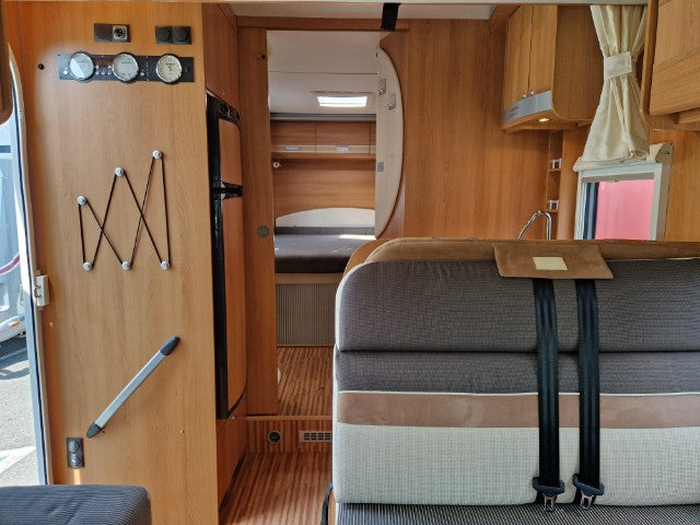 Dethleffs GLOBE 4 (2011) – Autocaravana Perfilada