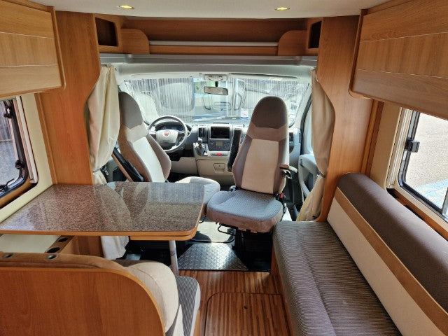 Dethleffs GLOBE 4 (2011) – Autocaravana Perfilada