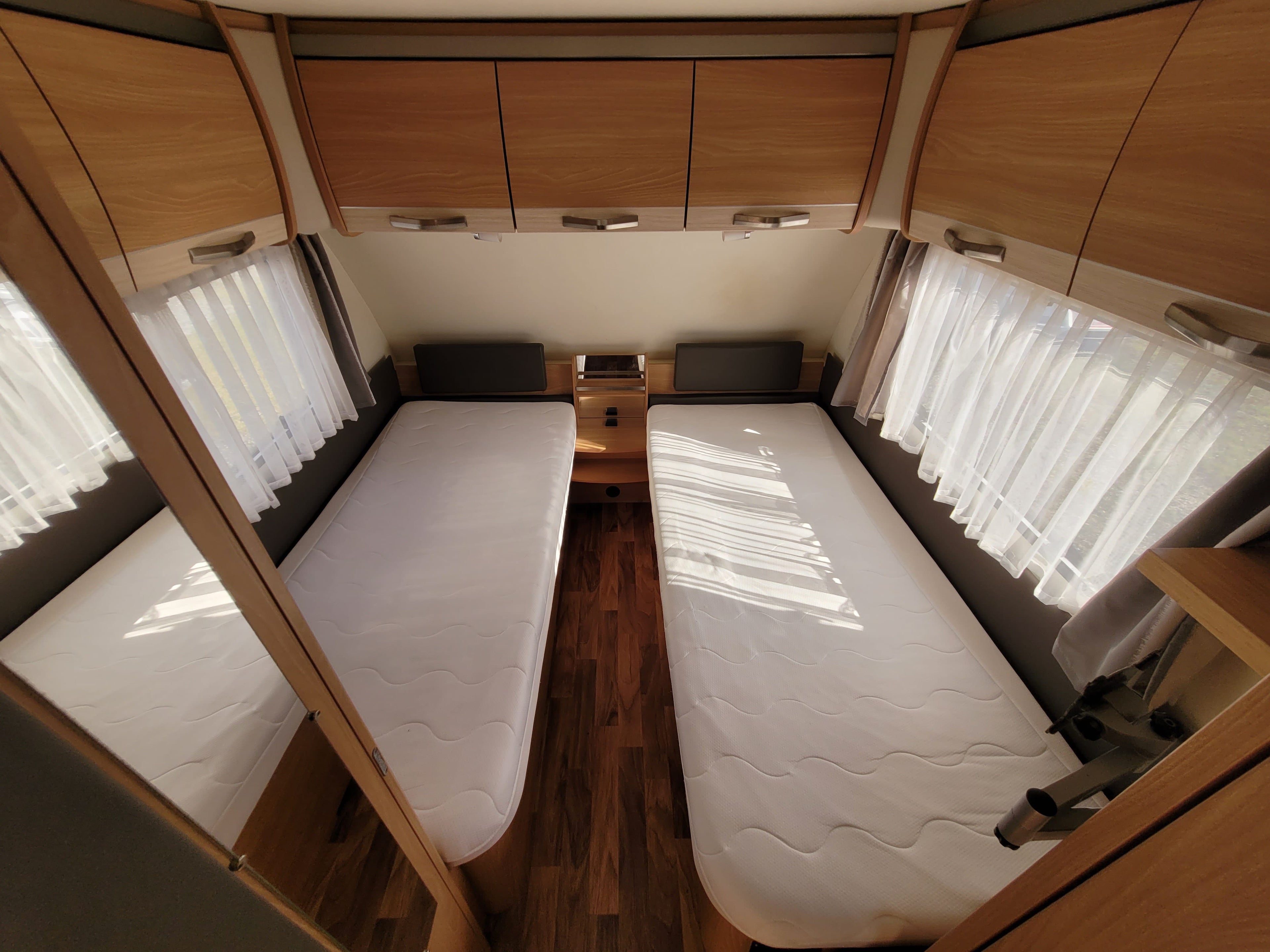 Knaus SÜDWIND 580 UE (2015) – Caravana