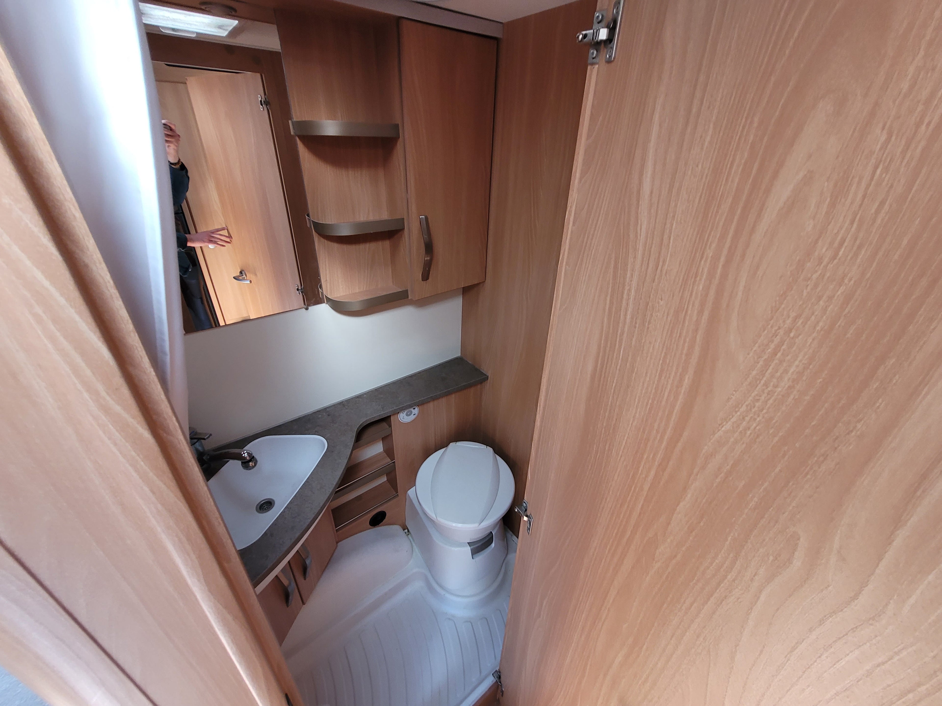 Knaus SÜDWIND 580 UE (2015) – Caravana