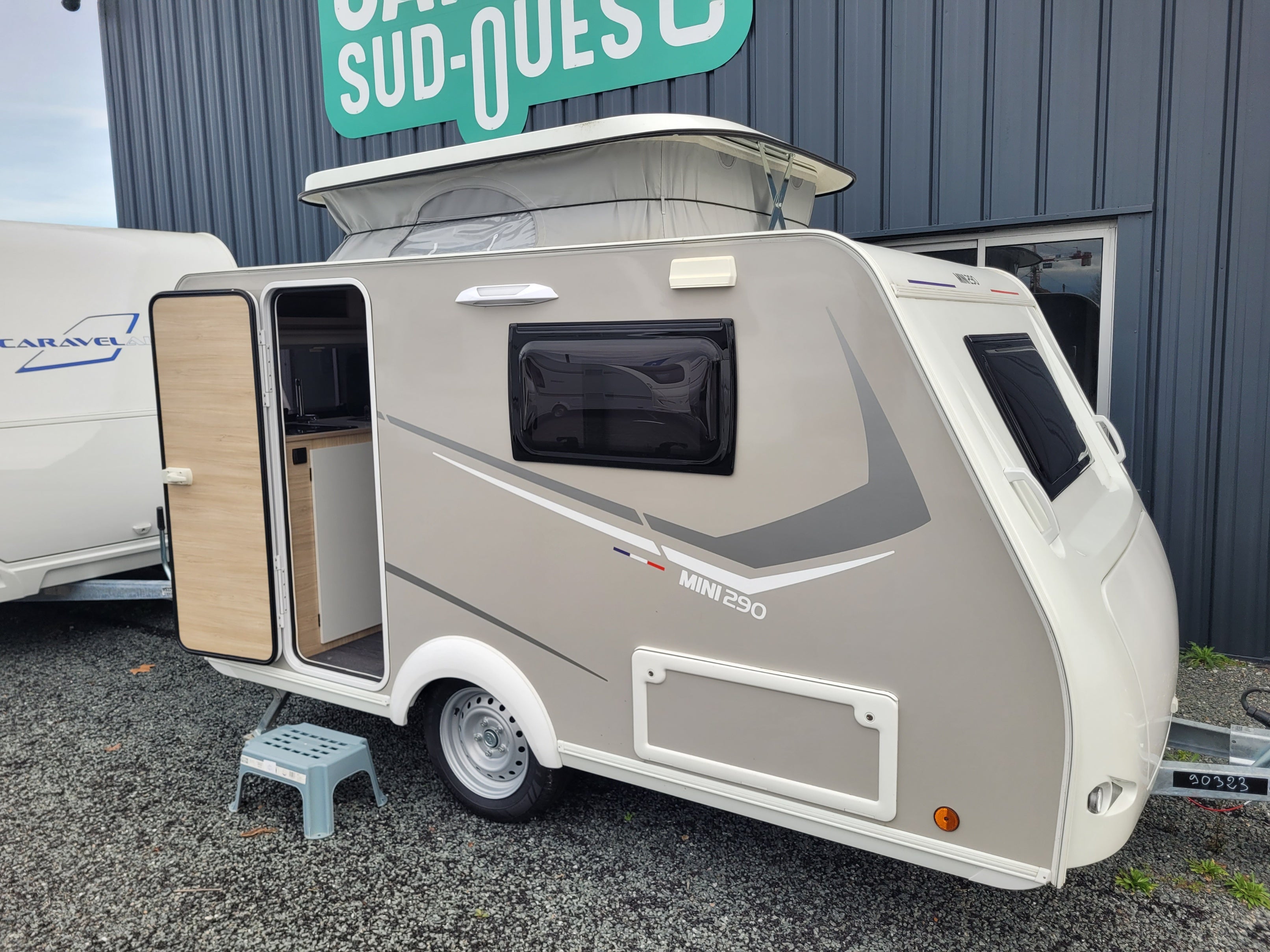 Silver MINI-290 (2025) – Caravana