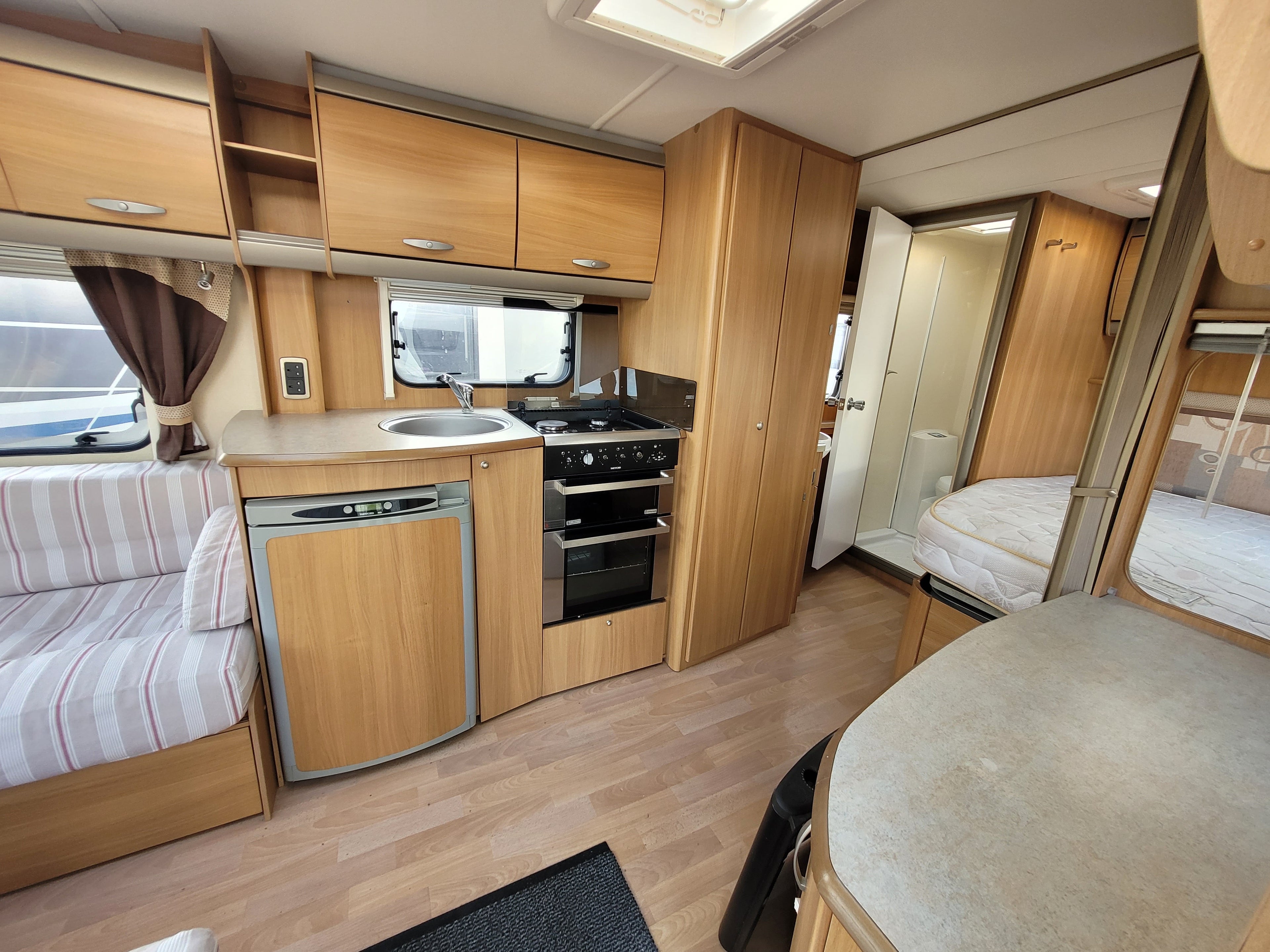 SWIFT CONQUEROR 540 (2017) – Caravana
