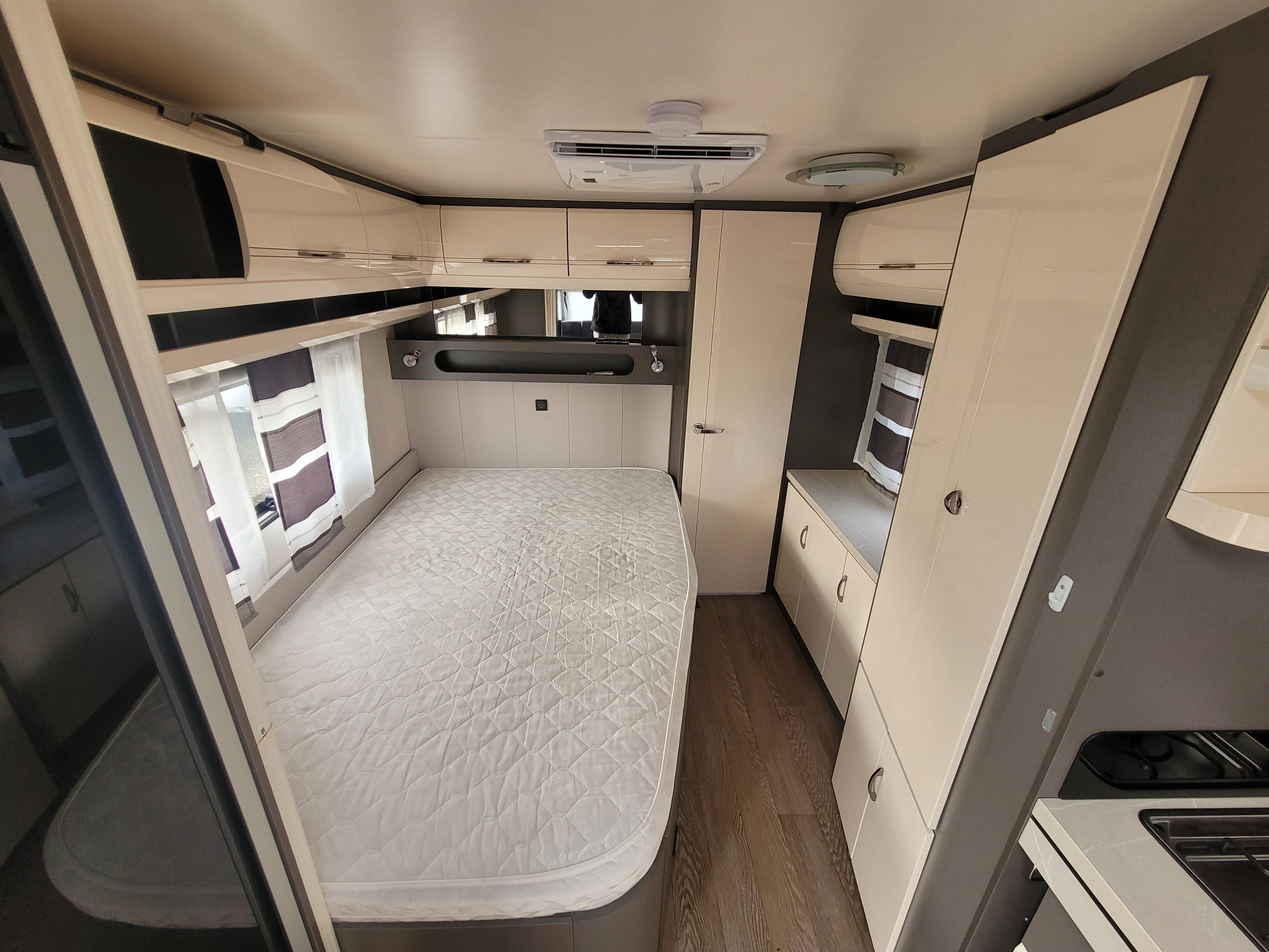 Hobby EXCELLENT 560 WFU (2023) – Caravana