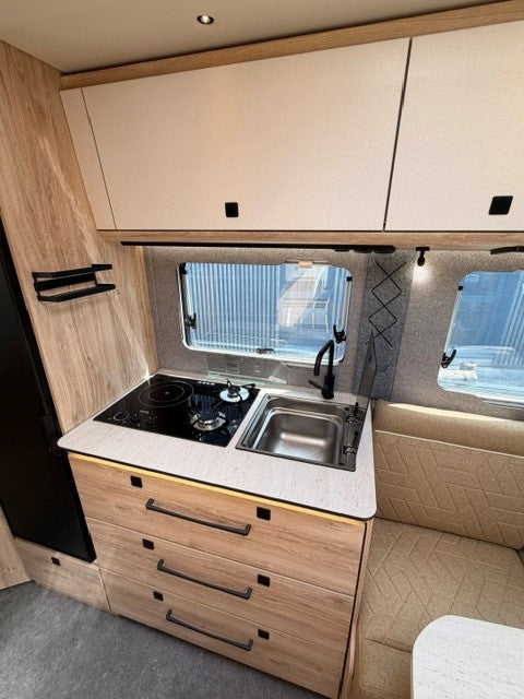 Eura Mobil XTURA 686 EF (2026) – Autocaravana Perfilada