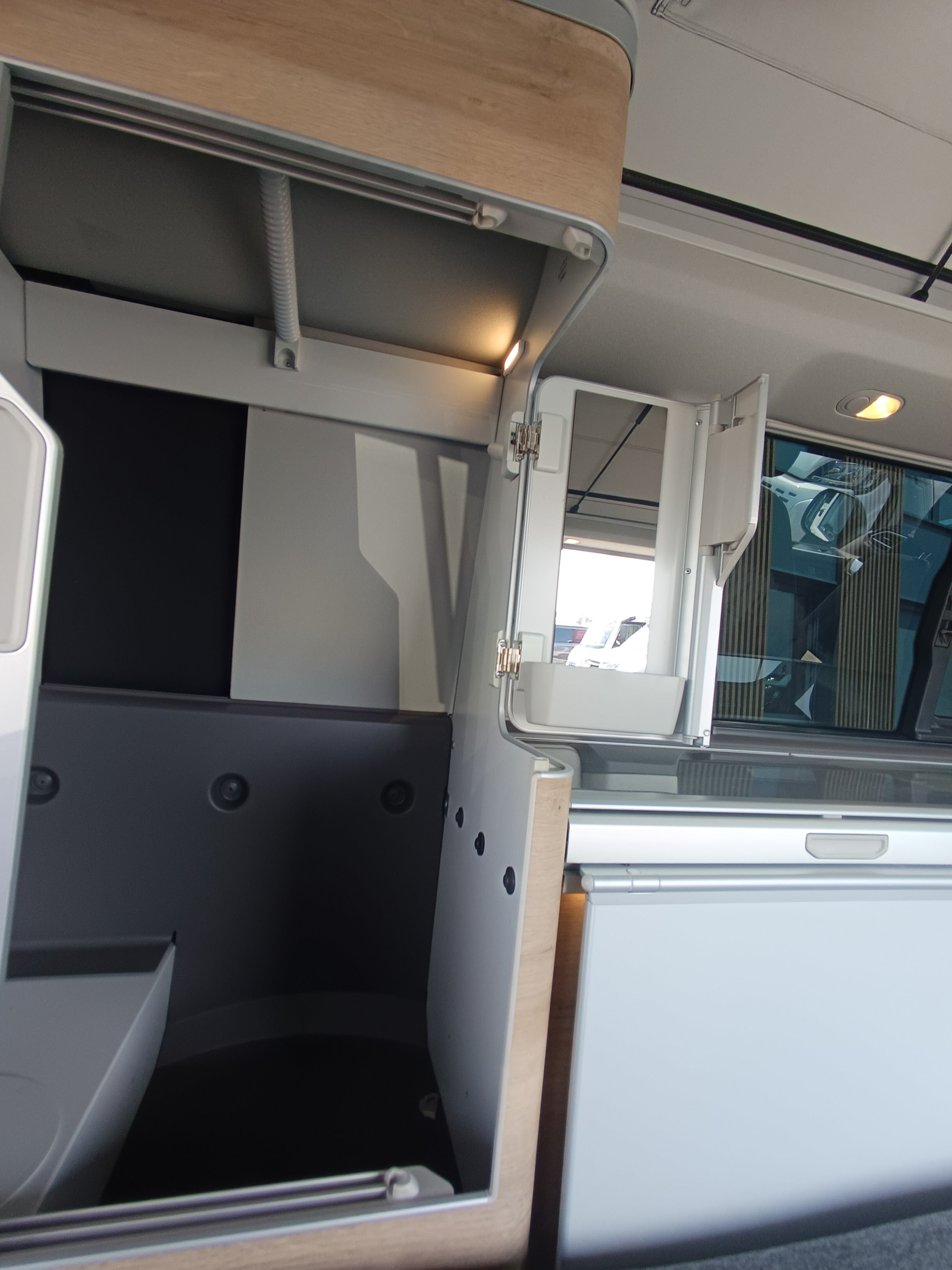 Volkswagen CALIFORNIA COAST (2024) – Carrinha Camper