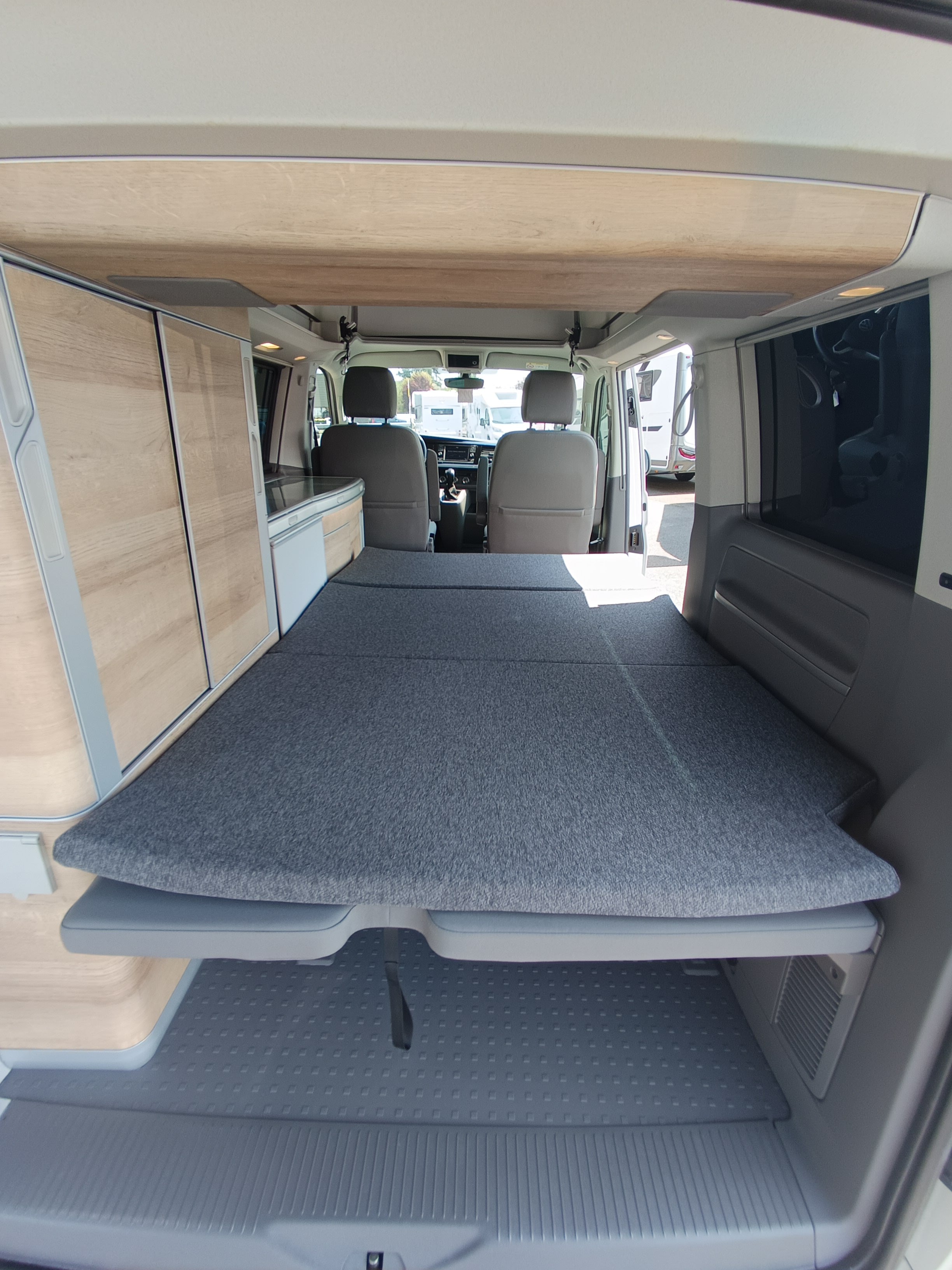 Volkswagen CALIFORNIA COAST (2024) – Carrinha Camper